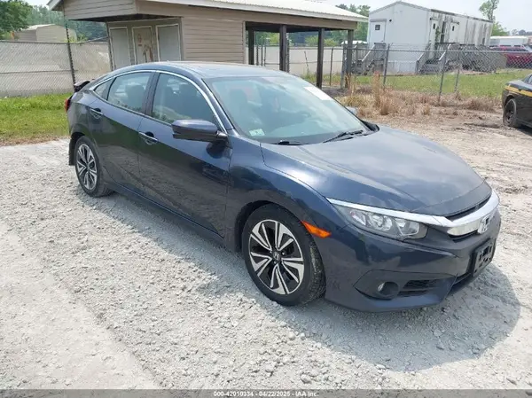 19XFC1F32HE208943 2017 HONDA CIVIC - Image 1