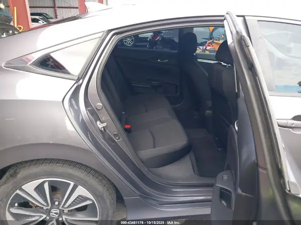 19XFC1F32JE002088 2018 HONDA CIVIC - Image 8