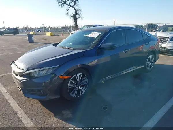 19XFC1F32JE200511 2018 HONDA CIVIC - Image 2