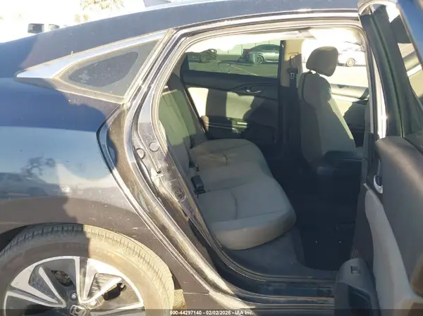 19XFC1F32JE200511 2018 HONDA CIVIC - Image 8