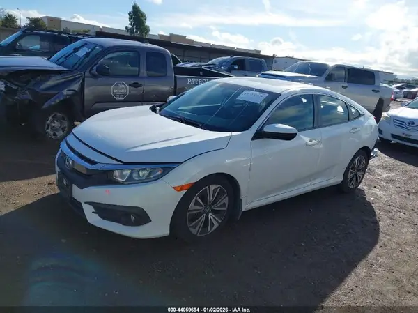 19XFC1F32JE201898 2018 HONDA CIVIC - Image 2