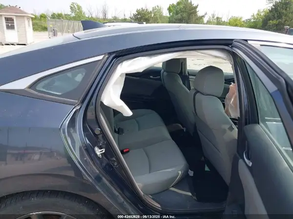 19XFC1F32KE012489 2019 HONDA CIVIC - Image 8