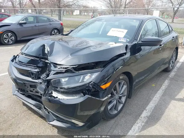 19XFC1F32KE213325 2019 HONDA CIVIC - Image 2