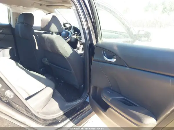 19XFC1F32KE215494 2019 HONDA CIVIC - Image 8