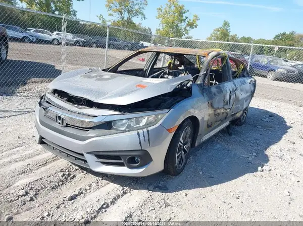 19XFC1F33GE020608 2016 HONDA CIVIC - Image 2