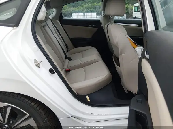 19XFC1F33GE208996 2016 HONDA CIVIC - Image 8