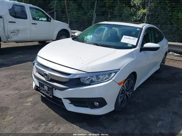 19XFC1F33HE004555 2017 HONDA CIVIC - Image 2