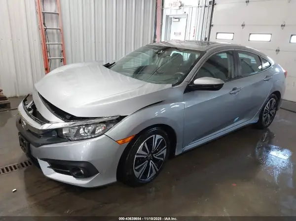 19XFC1F33HE014504 2017 HONDA CIVIC - Image 2