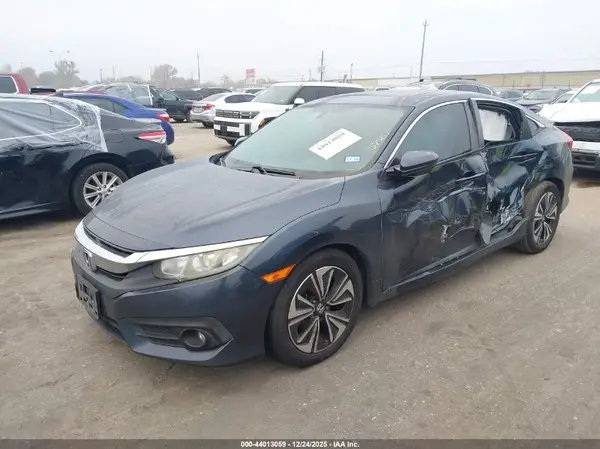 19XFC1F33HE031240 2017 HONDA CIVIC - Image 2