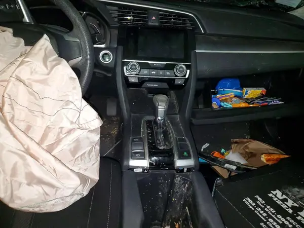 19XFC1F33HE209115 2017 HONDA CIVIC - Image 8