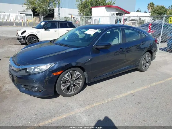 19XFC1F33JE201134 2018 HONDA CIVIC - Image 2