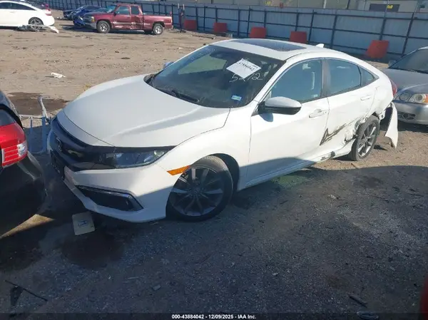 19XFC1F33KE015272 2019 HONDA CIVIC - Image 2
