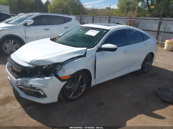 19XFC1F33KE017975 2019 HONDA CIVIC - Image 2
