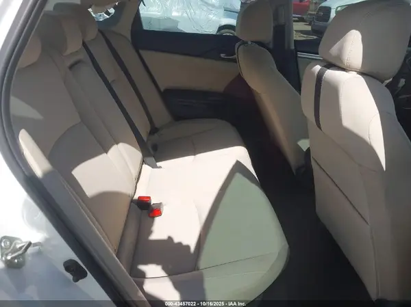 19XFC1F33KE017975 2019 HONDA CIVIC - Image 8
