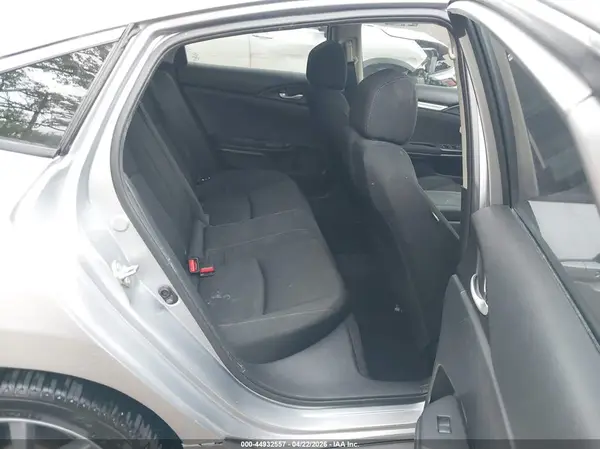 19XFC1F33KE018916 2019 HONDA CIVIC - Image 8