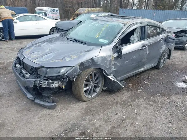 19XFC1F33KE200695 2019 HONDA CIVIC - Image 2