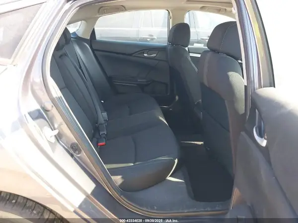 19XFC1F33KE208490 2019 HONDA CIVIC - Image 8