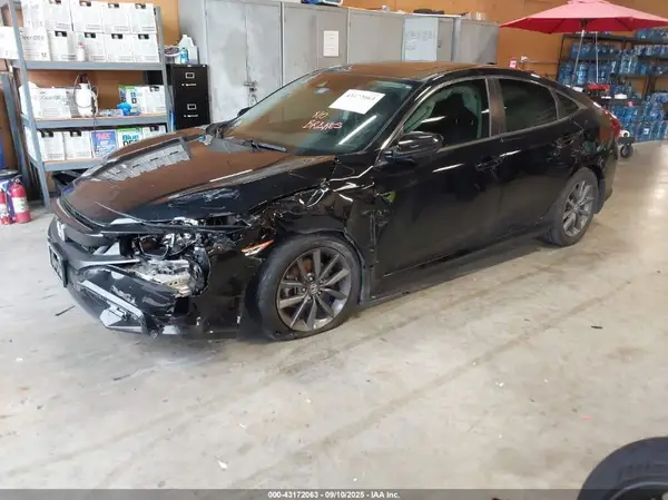 19XFC1F33LE015872 2020 HONDA CIVIC - Image 2