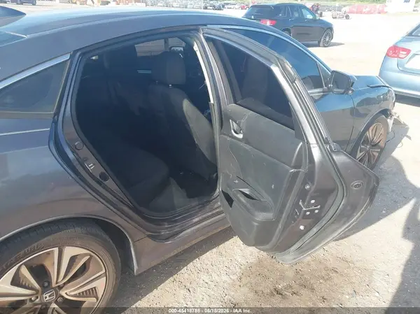 19XFC1F34HE002555 2017 HONDA CIVIC - Image 8