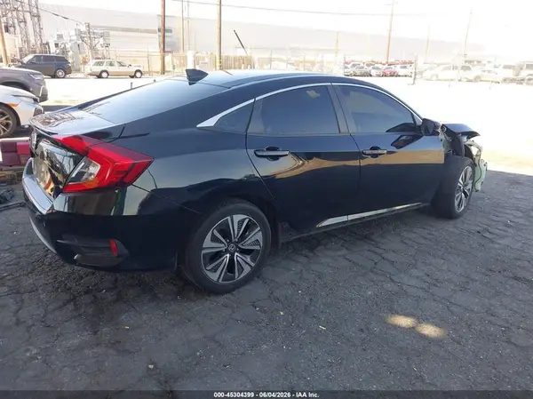 2017 HONDA CIVIC IAAI lot 45304399 auction photo 4