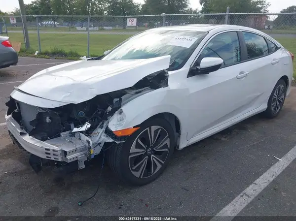 19XFC1F34HE210192 2017 HONDA CIVIC - Image 2