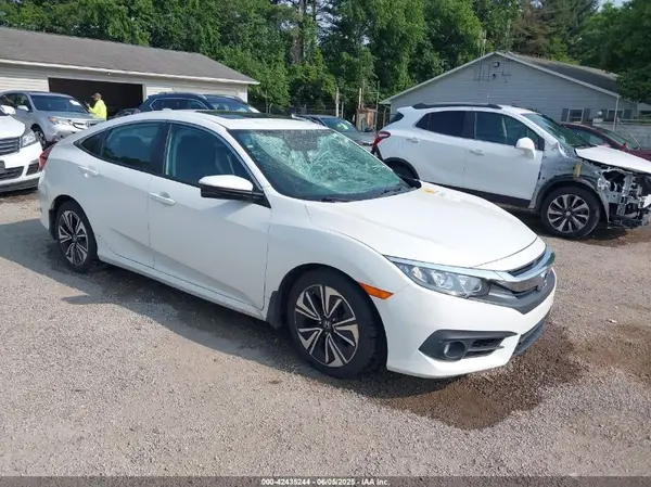 19XFC1F34HE213612 2017 HONDA CIVIC - Image 1