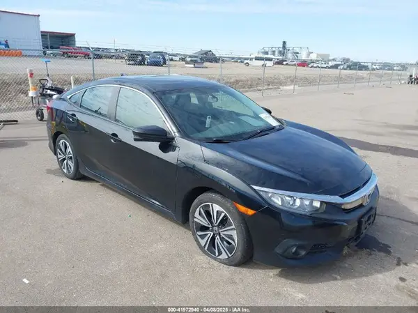 19XFC1F34JE001332 2018 HONDA CIVIC - Image 1