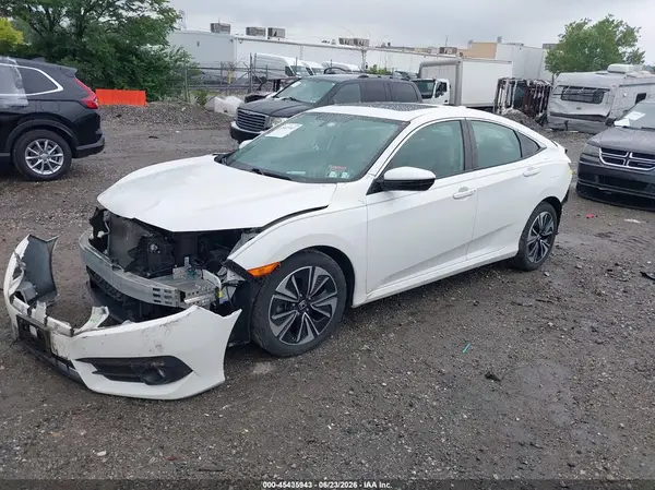 19XFC1F34JE201921 2018 HONDA CIVIC - Image 2