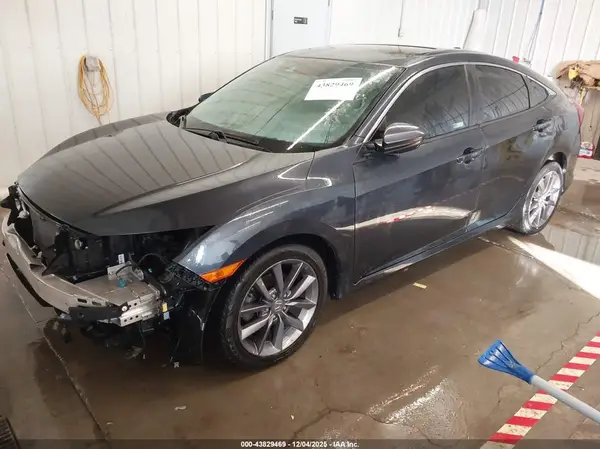 19XFC1F34KE015944 2019 HONDA CIVIC - Image 2