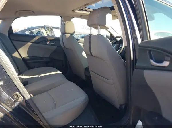 19XFC1F34KE204349 2019 HONDA CIVIC - Image 8