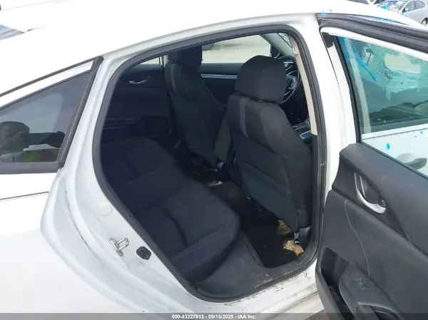 19XFC1F34KE215447 2019 HONDA CIVIC - Image 8