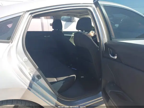 19XFC1F35GE020108 2016 HONDA CIVIC - Image 8