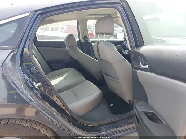 19XFC1F35GE022683 2016 HONDA CIVIC - Image 8