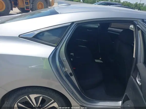 19XFC1F35HE017663 2017 HONDA CIVIC - Image 8