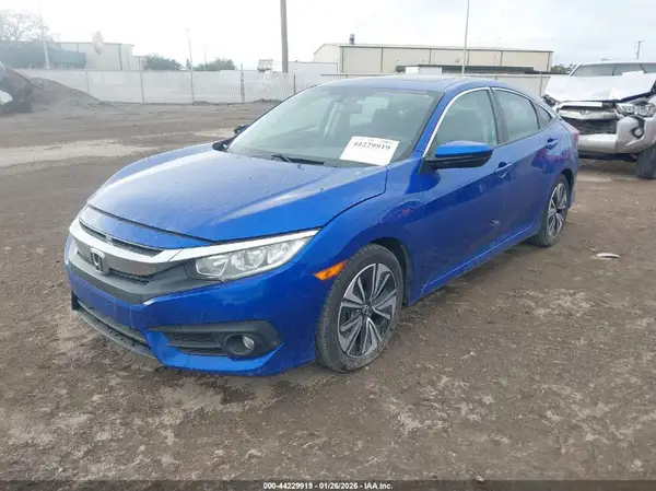 19XFC1F35HE020921 2017 HONDA CIVIC - Image 2