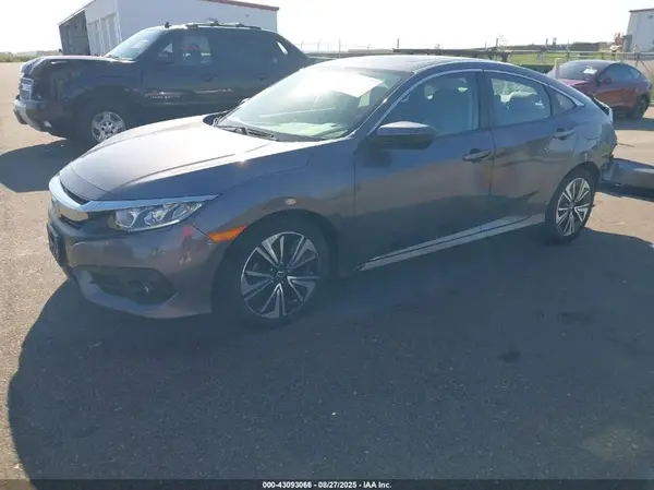 19XFC1F35HE030283 2017 HONDA CIVIC - Image 2