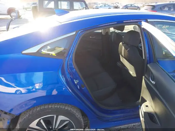19XFC1F35HE202568 2017 HONDA CIVIC - Image 8