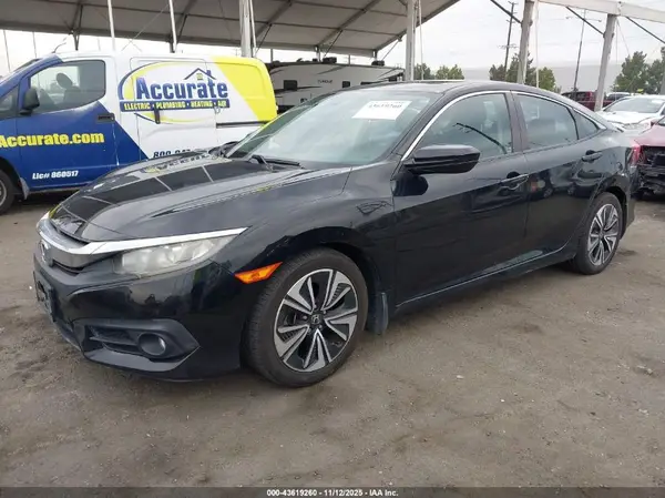 19XFC1F35HE202702 2017 HONDA CIVIC - Image 2