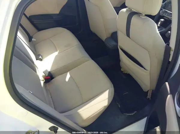 19XFC1F35HE206359 2017 HONDA CIVIC - Image 8