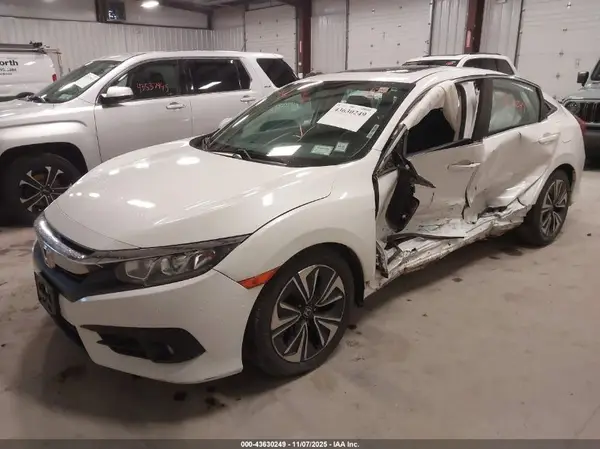 19XFC1F35HE212369 2017 HONDA CIVIC - Image 2