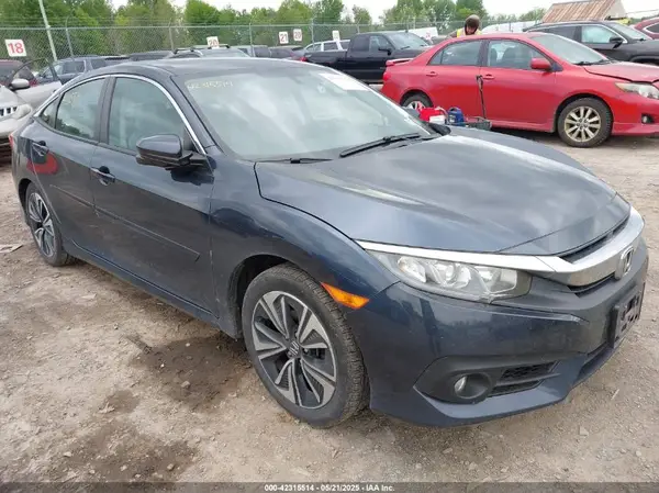 19XFC1F35JE201765 2018 HONDA CIVIC - Image 1