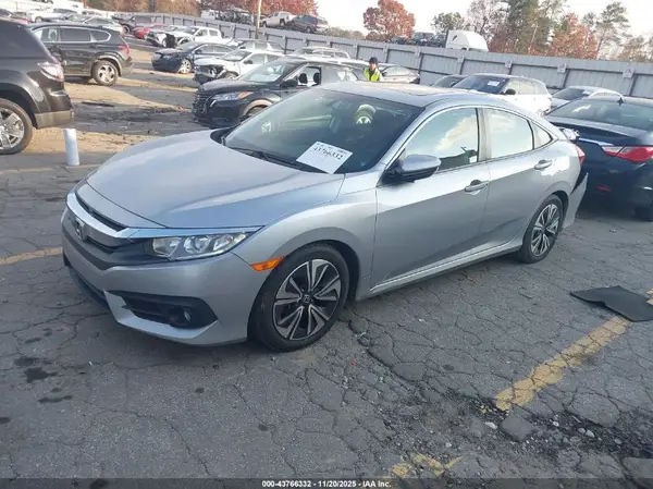 19XFC1F36HE002864 2017 HONDA CIVIC - Image 2