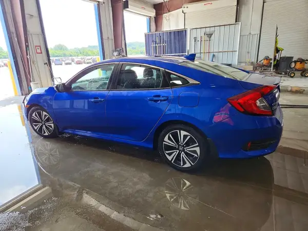 19XFC1F36HE017431 2017 HONDA CIVIC - Image 2
