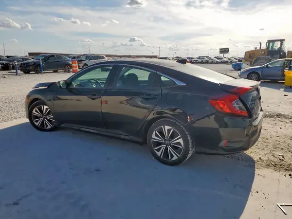 19XFC1F36HE020412 2017 HONDA CIVIC - Image 2
