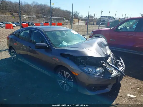 19XFC1F36HE027554 2017 HONDA CIVIC - Image 1
