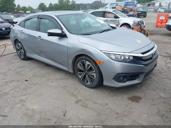 19XFC1F36HE207021 2017 HONDA CIVIC - Image 1