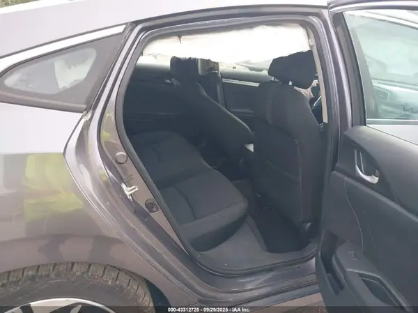 19XFC1F36HE210159 2017 HONDA CIVIC - Image 8