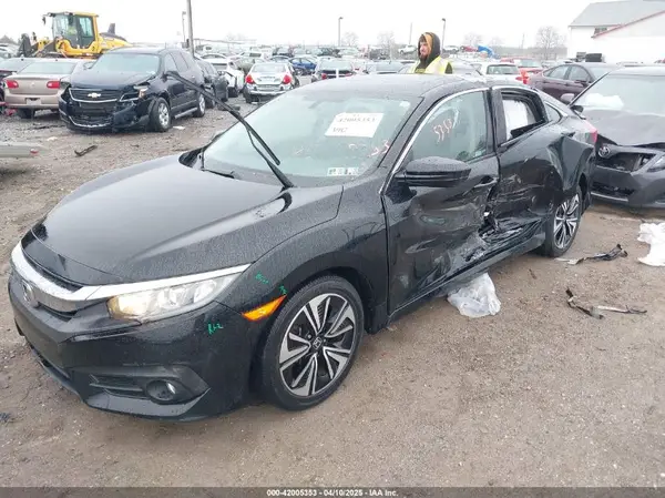 19XFC1F36JE200639 2018 HONDA CIVIC - Image 2