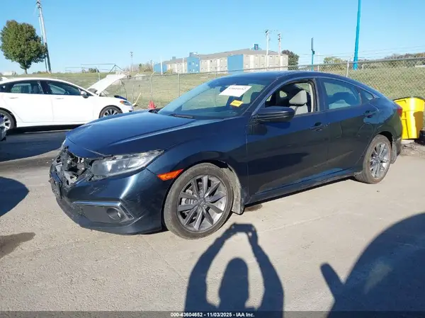 19XFC1F36KE013791 2019 HONDA CIVIC - Image 2