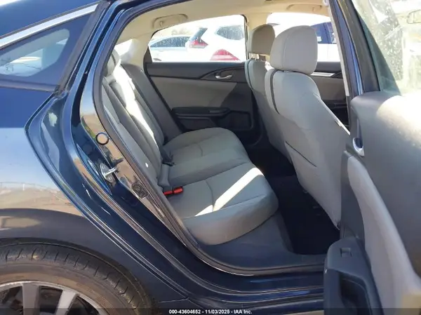 19XFC1F36KE013791 2019 HONDA CIVIC - Image 8